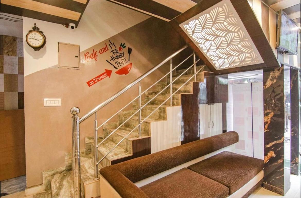 The For You Hotel & Restaurant Рішикеш Екстер'єр фото