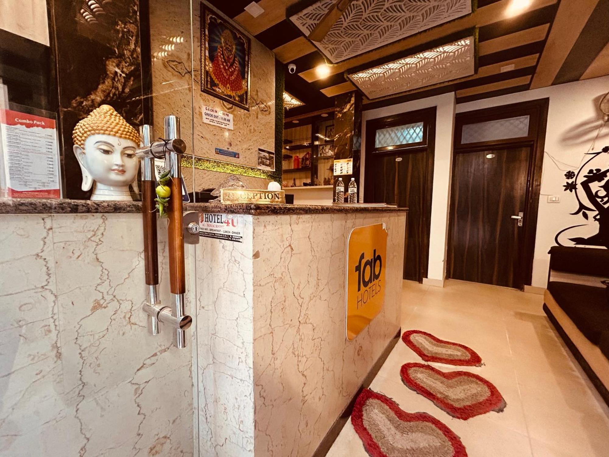 The For You Hotel & Restaurant Рішикеш Екстер'єр фото